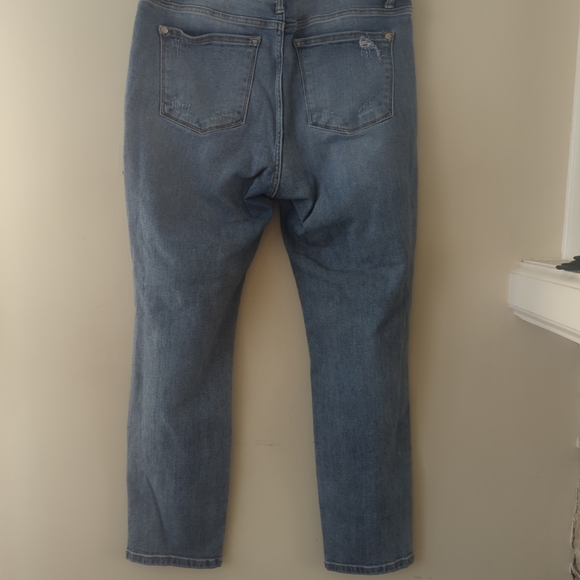 Judy Blue 11/30 distressed boyfriend jeans - Picture 7 of 9